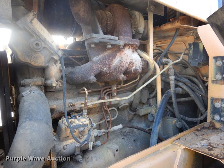 image for item DI1032 John Deere 440 skidder with boom