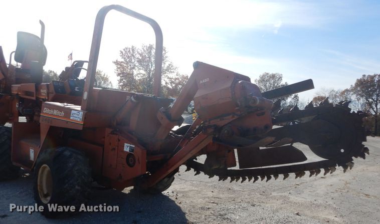 image for item DI1033 1988 Ditch Witch 5010  trencher