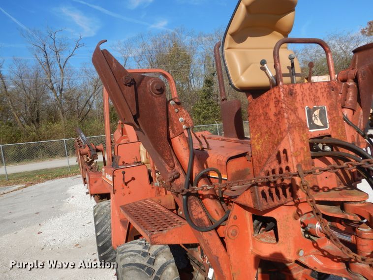 image for item DI1033 1988 Ditch Witch 5010  trencher