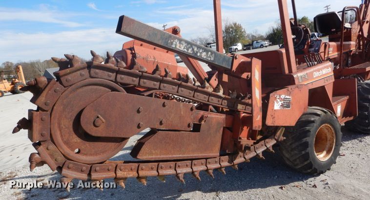 image for item DI1033 1988 Ditch Witch 5010  trencher