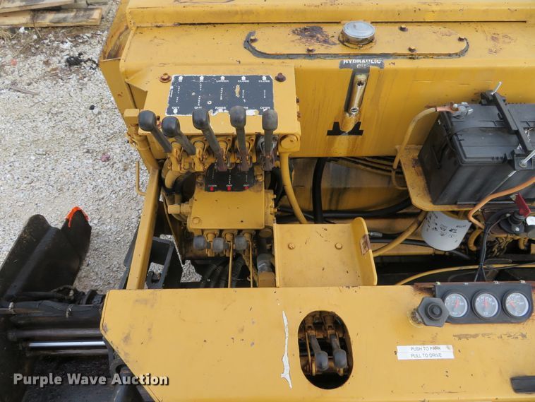 image for item DI3841 Mauldin 550E  paver