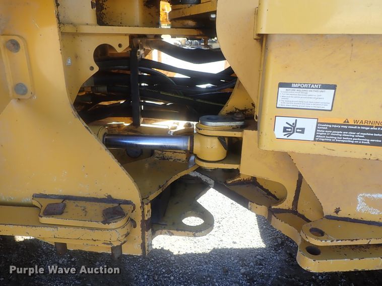 image for item DI7290 2012 John Deere 764  HSD dozer