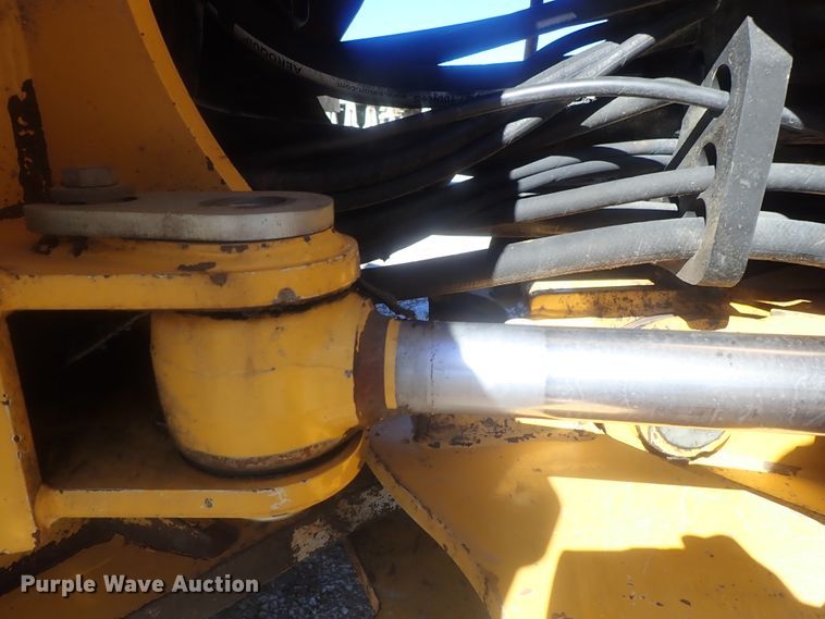 image for item DI7290 2012 John Deere 764  HSD dozer