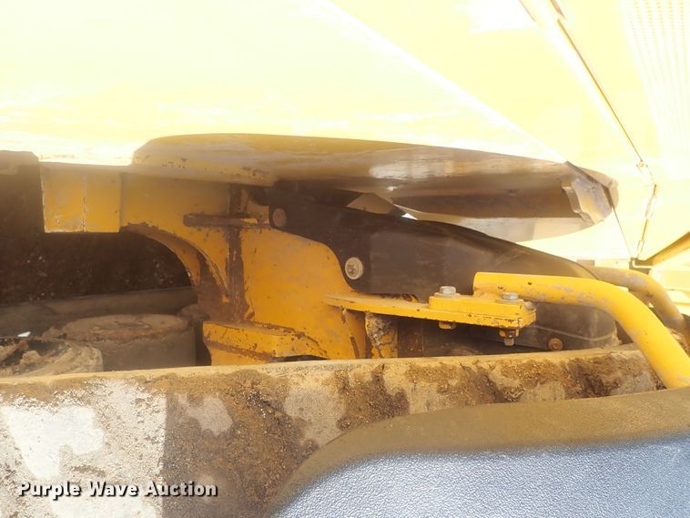 image for item DI7290 2012 John Deere 764  HSD dozer