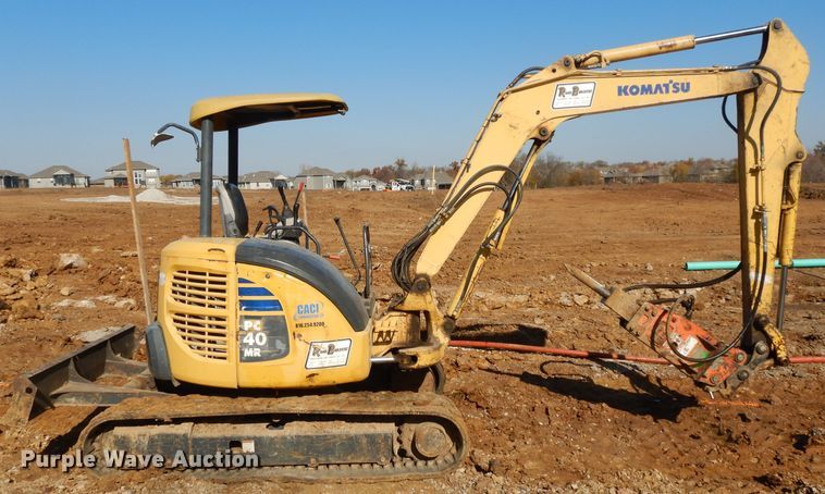 image for item DI8000 2005 Komatsu PC40MR-2  mini excavator