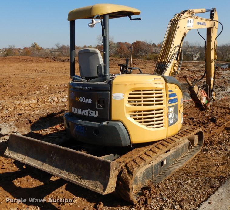 image for item DI8000 2005 Komatsu PC40MR-2  mini excavator