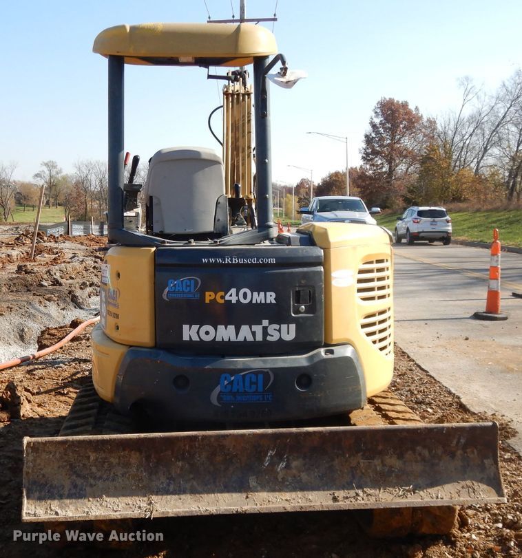 image for item DI8000 2005 Komatsu PC40MR-2  mini excavator