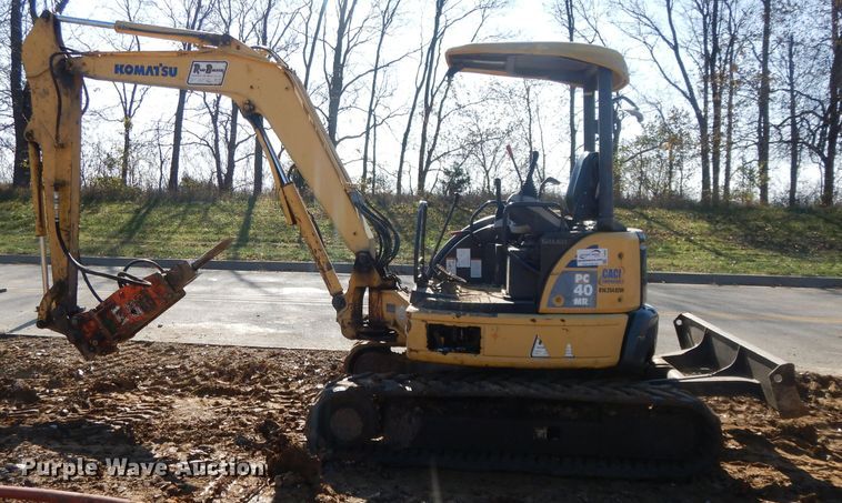 image for item DI8000 2005 Komatsu PC40MR-2  mini excavator