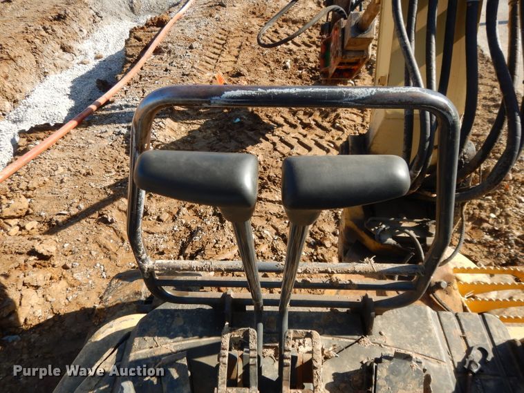 image for item DI8000 2005 Komatsu PC40MR-2  mini excavator