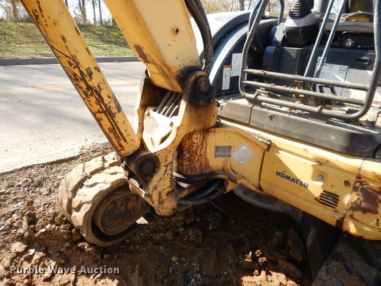 image for item DI8000 2005 Komatsu PC40MR-2  mini excavator