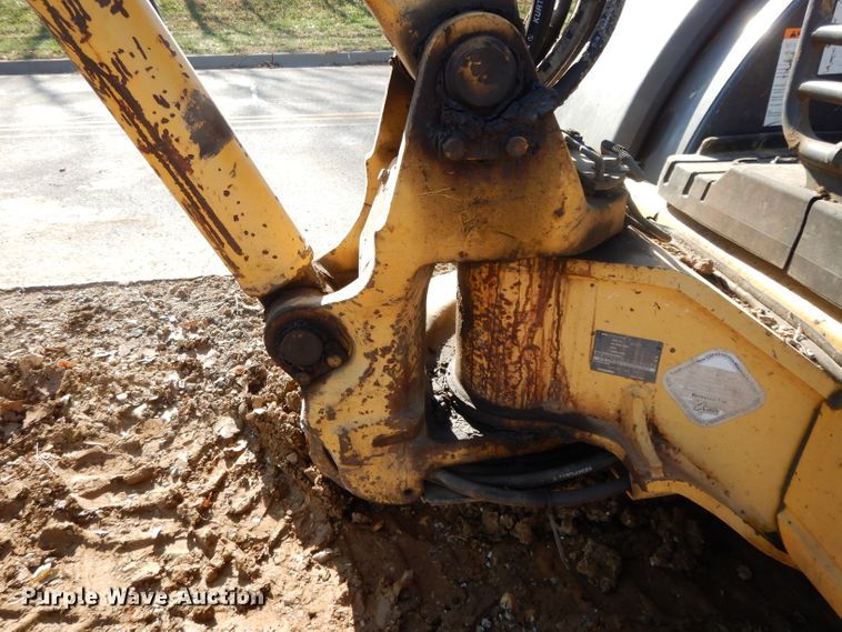 image for item DI8000 2005 Komatsu PC40MR-2  mini excavator