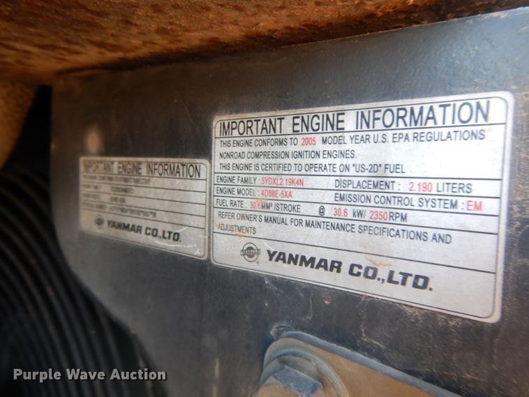 image for item DI8000 2005 Komatsu PC40MR-2  mini excavator