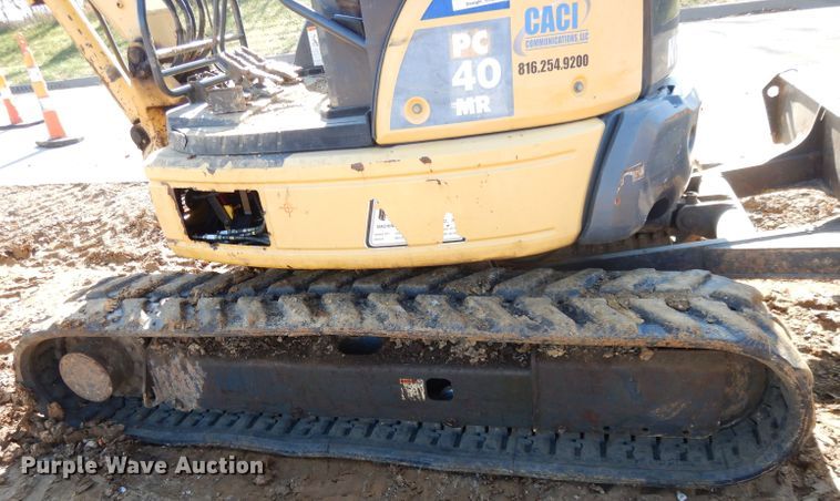 image for item DI8000 2005 Komatsu PC40MR-2  mini excavator