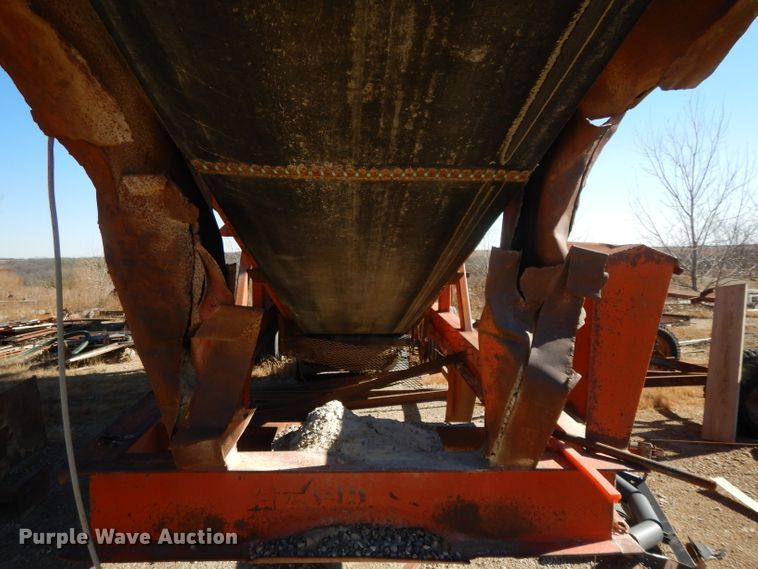 image for item DI8058 Carter material bin