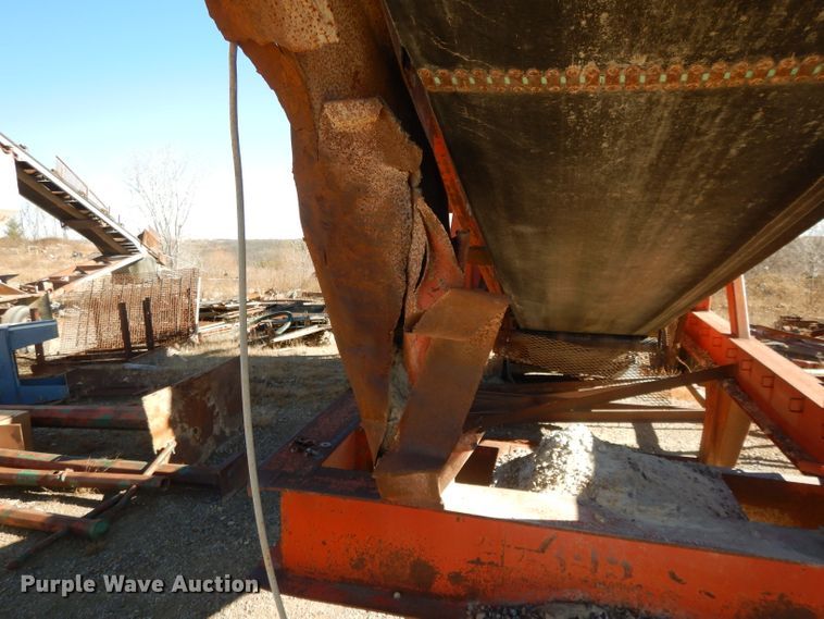 image for item DI8058 Carter material bin