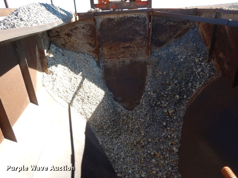 image for item DI8058 Carter material bin