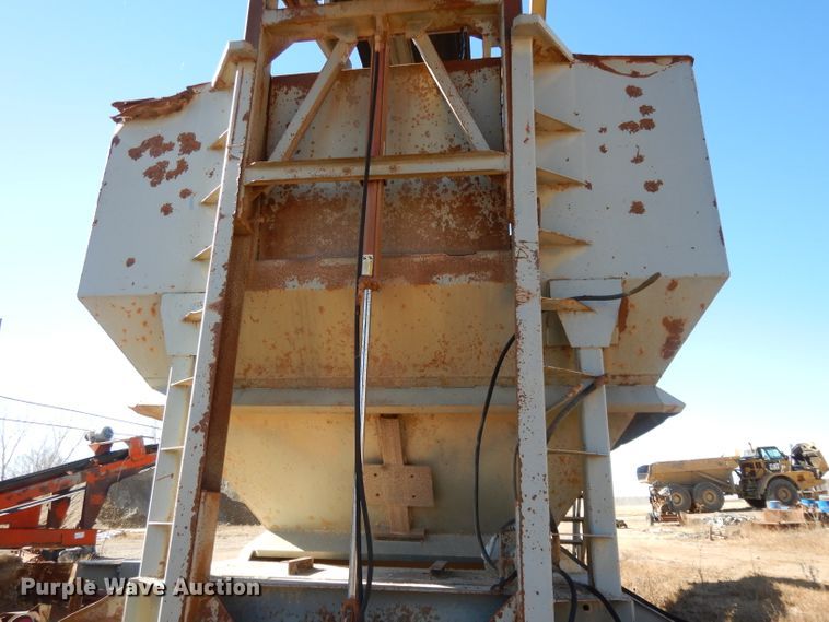 image for item DI8061 Carter material bin