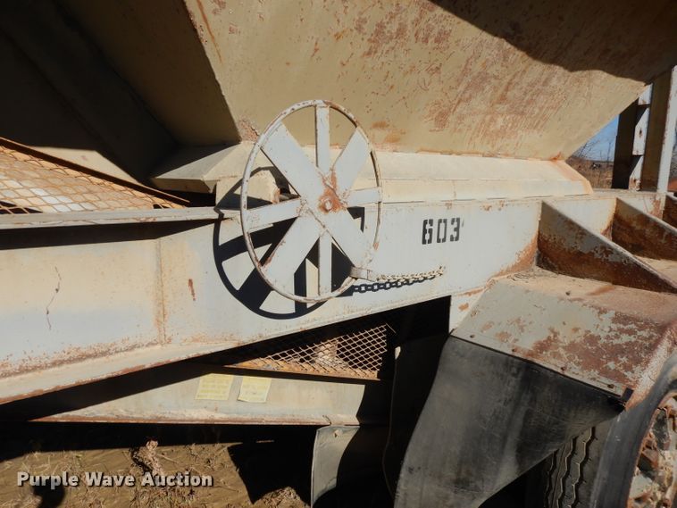 image for item DI8061 Carter material bin