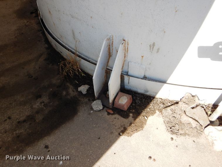 image for item DI8362 15,000 gallon used oil tank