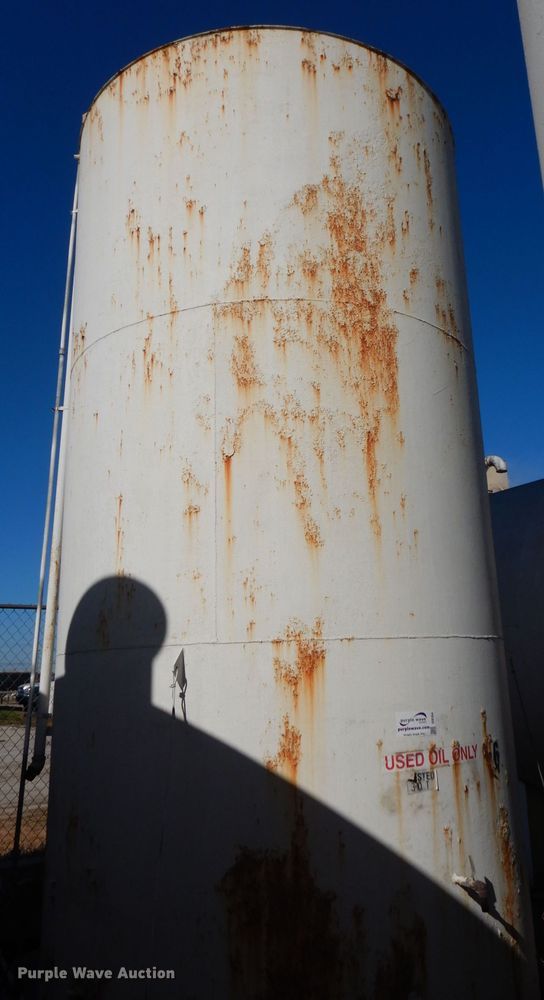 image for item DI8364 6,000 gallon used oil tank