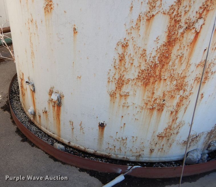 image for item DI8364 6,000 gallon used oil tank