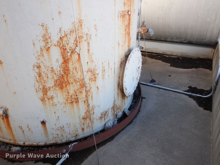 image for item DI8364 6,000 gallon used oil tank