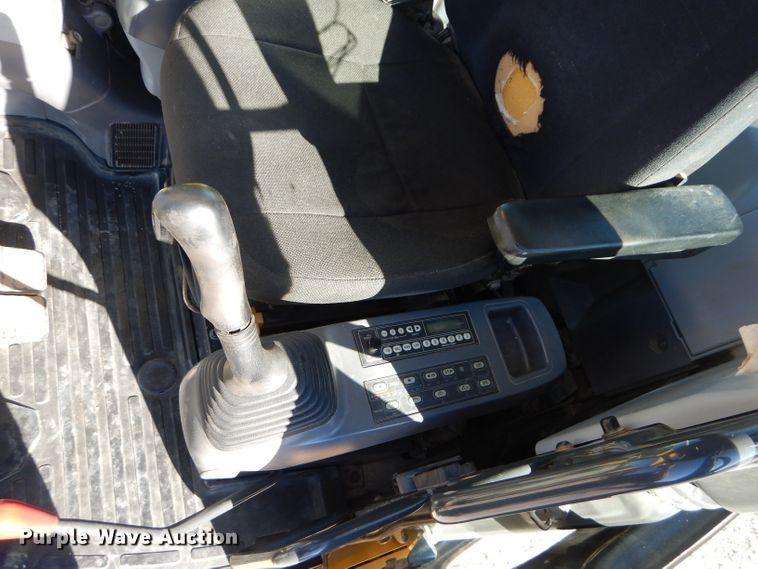 image for item DI8368 2006 Komatsu PC138USLC-2EO  excavator