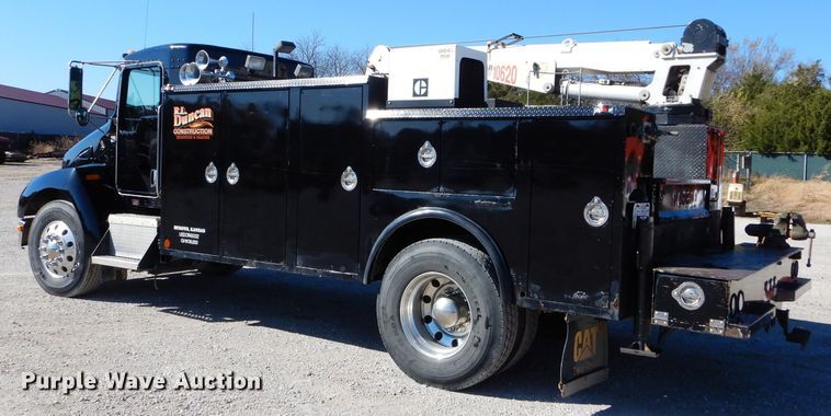 image for item DI8370 2004 Kenworth T300  service truck with crane