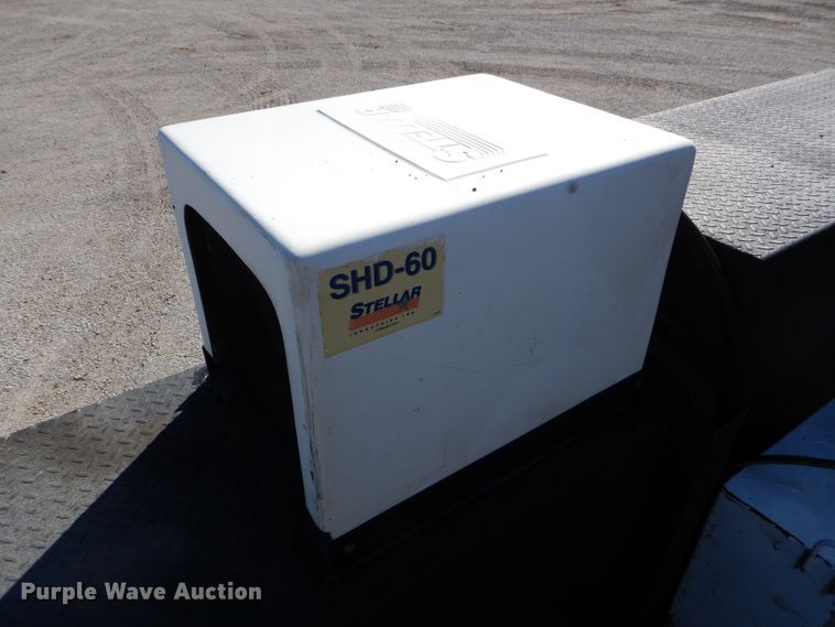 image for item DI8370 2004 Kenworth T300  service truck with crane