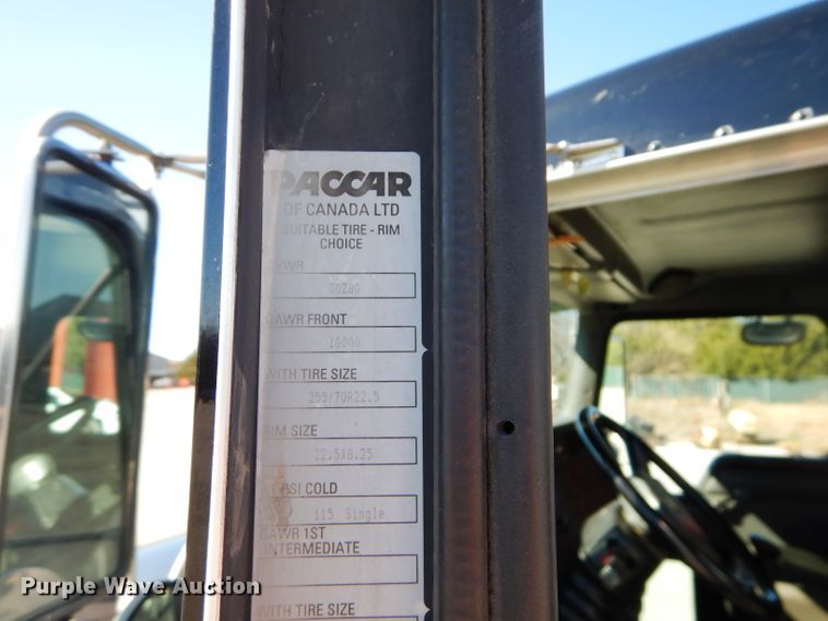 image for item DI8370 2004 Kenworth T300  service truck with crane