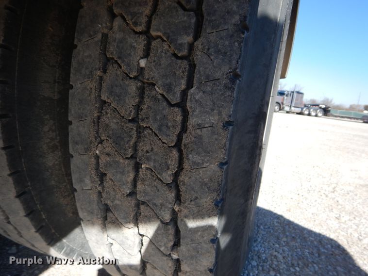 image for item DI8370 2004 Kenworth T300  service truck with crane