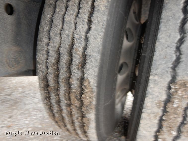 image for item DI8377 2013 Etnyre PRTN55TD3 lowboy equipment trailer