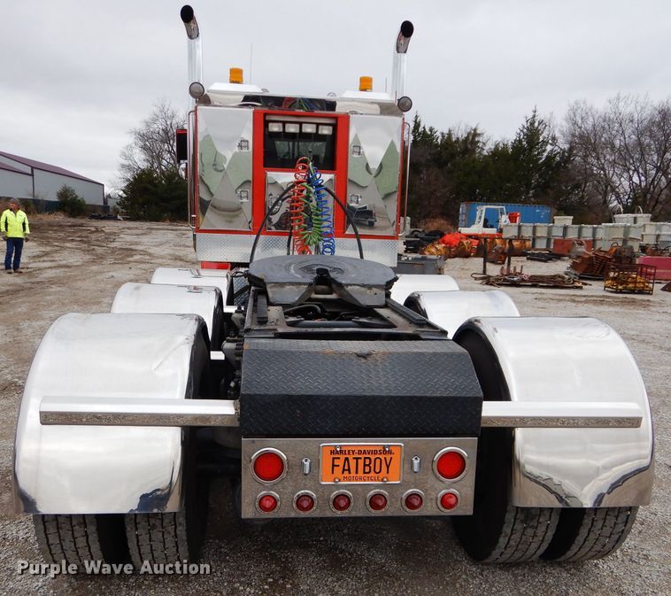 image for item DI8378 2003 Kenworth W900  semi truck