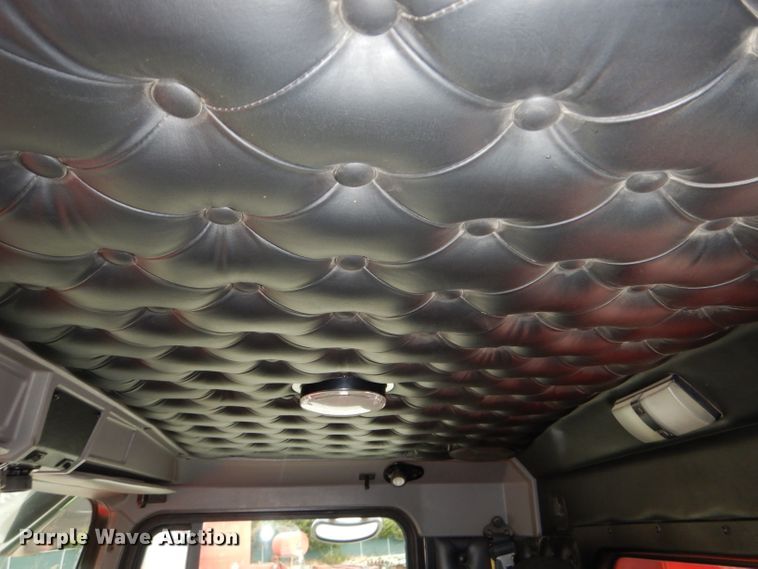 image for item DI8378 2003 Kenworth W900  semi truck