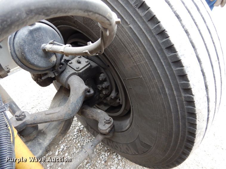 image for item DI8378 2003 Kenworth W900  semi truck