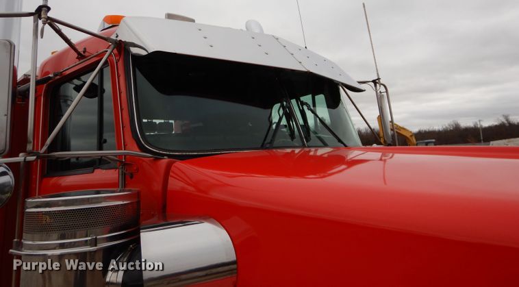 image for item DI8378 2003 Kenworth W900  semi truck