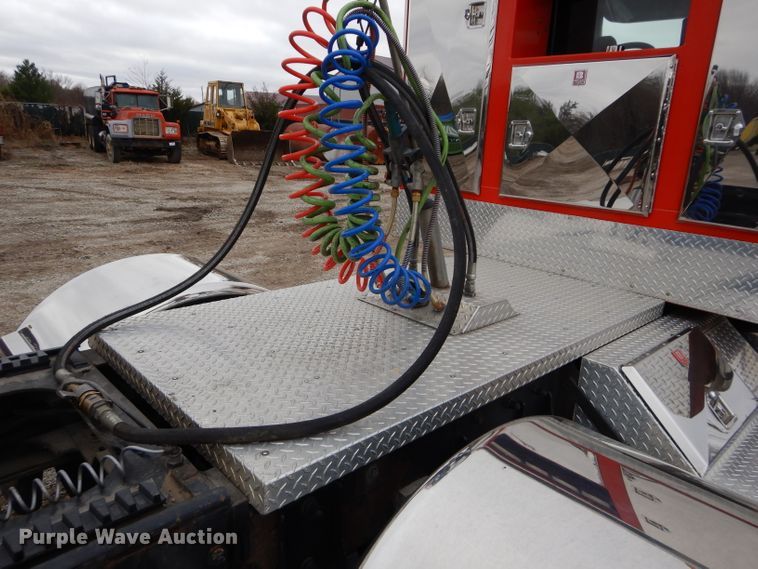 image for item DI8378 2003 Kenworth W900  semi truck