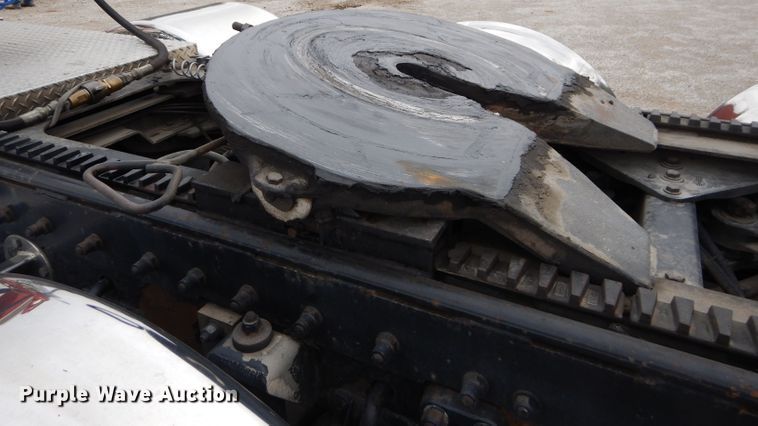 image for item DI8378 2003 Kenworth W900  semi truck