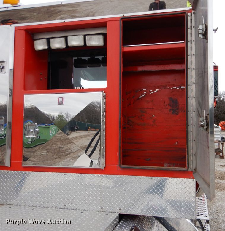 image for item DI8378 2003 Kenworth W900  semi truck