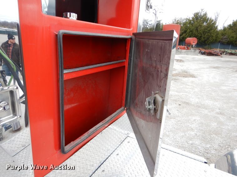 image for item DI8378 2003 Kenworth W900  semi truck