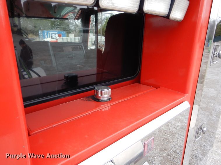 image for item DI8378 2003 Kenworth W900  semi truck