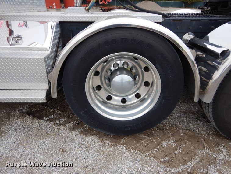 image for item DI8378 2003 Kenworth W900  semi truck