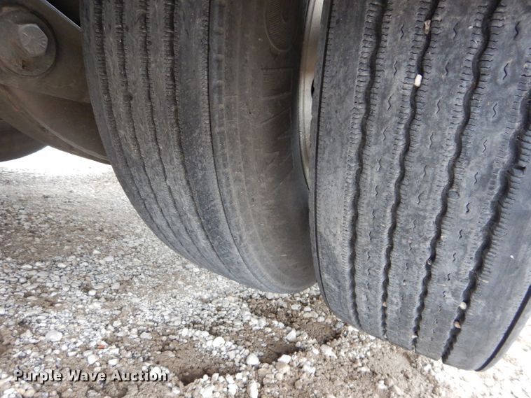 image for item DI8378 2003 Kenworth W900  semi truck