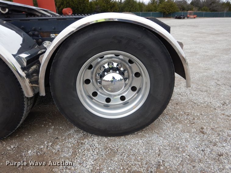 image for item DI8378 2003 Kenworth W900  semi truck