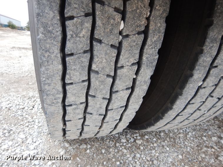 image for item DI8378 2003 Kenworth W900  semi truck