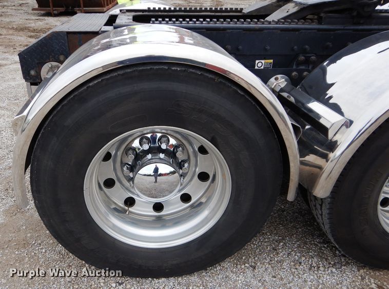 image for item DI8378 2003 Kenworth W900  semi truck