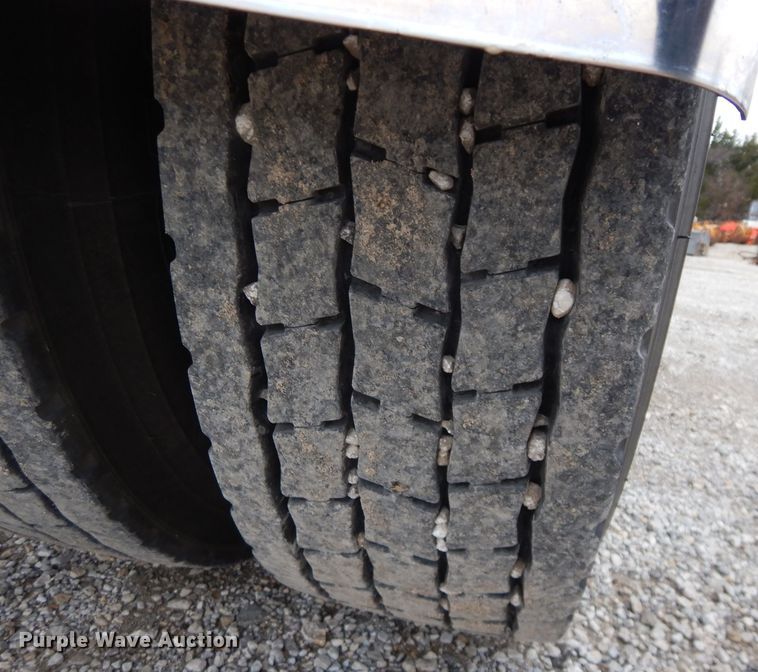 image for item DI8378 2003 Kenworth W900  semi truck