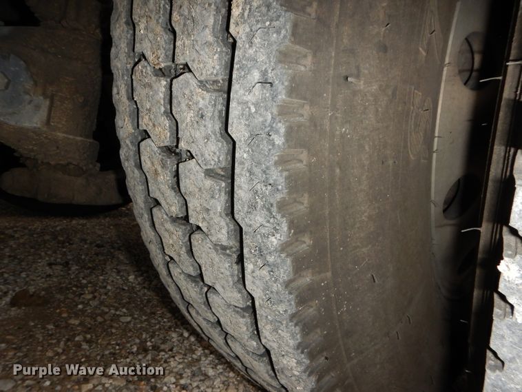 image for item DI8378 2003 Kenworth W900  semi truck