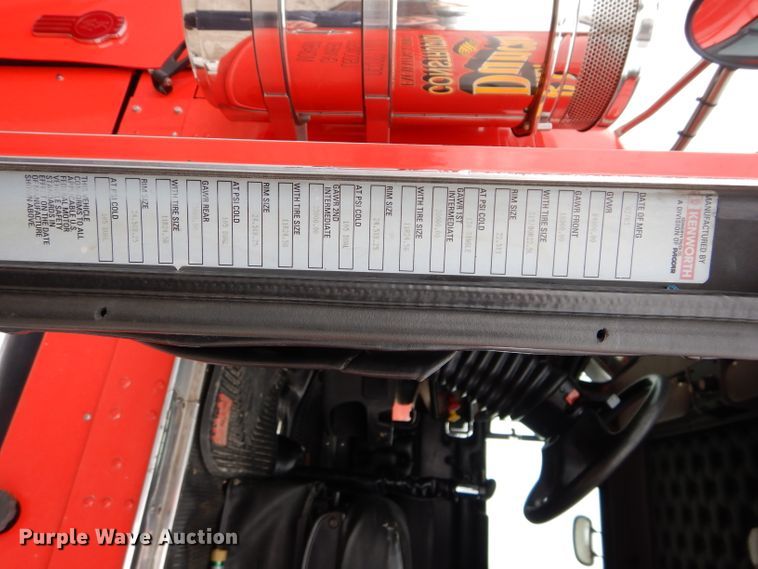 image for item DI8378 2003 Kenworth W900  semi truck