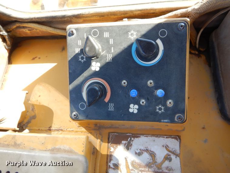 image for item DI8379 1999 Caterpillar 963B  track loader